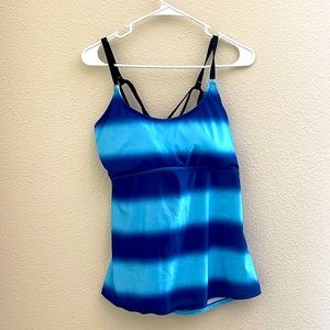 Women’s 2-piece swimsuit